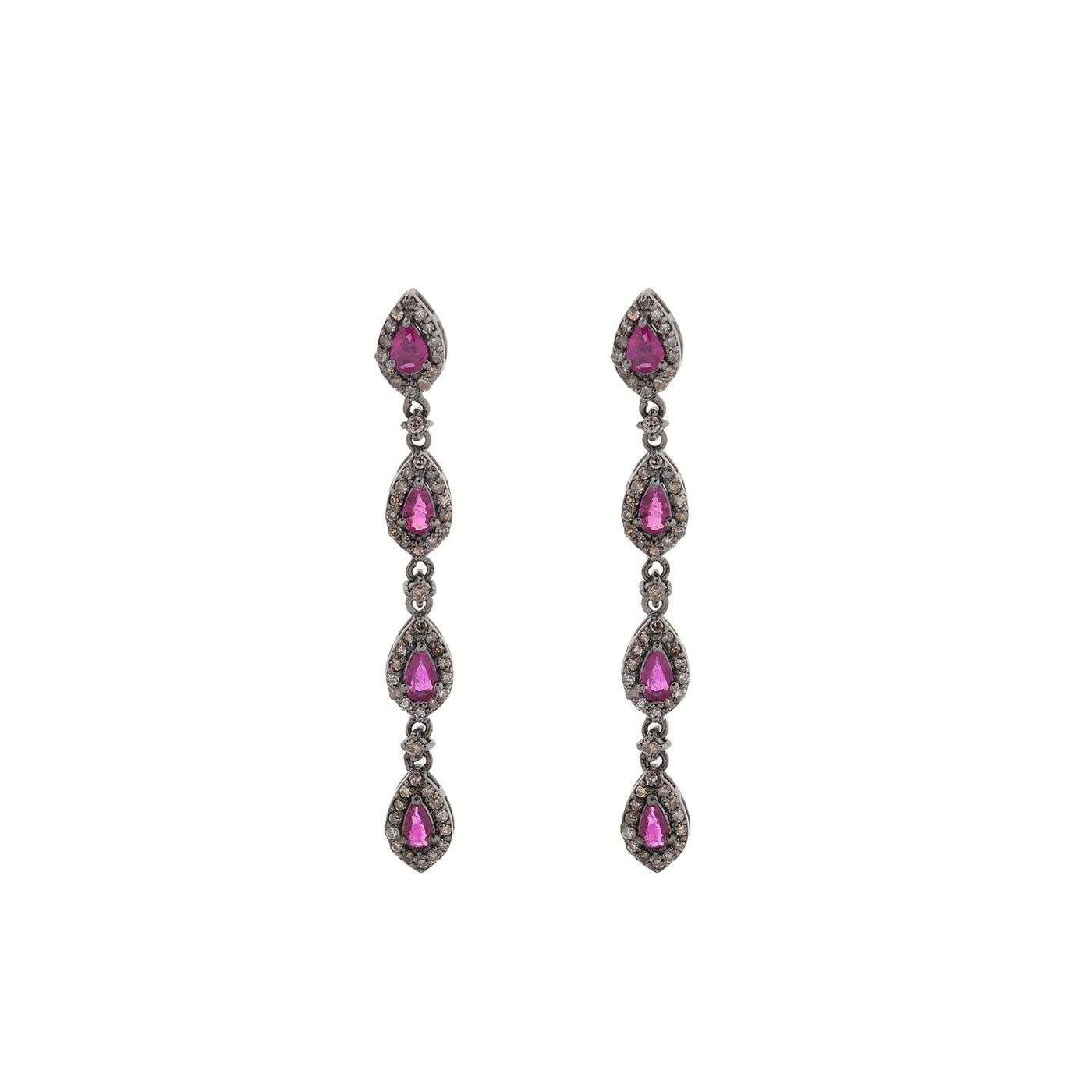 Ruby Earring. Earrings. 18K gold earring. White Gold, yellow gold, rose gold. Perfect Gift. Earring gift. Fine jewelry. Anatol. Kifissia. Golden Hall. Σκουλαρίκι χρυσό. Σκουλαρίκι με ρουμπίνι. Σκουλαρίκι τρυπιτό. Σκουλαρίκι με ρουμπνι. Σκουλαρίκι με διαμάντια. Athens.