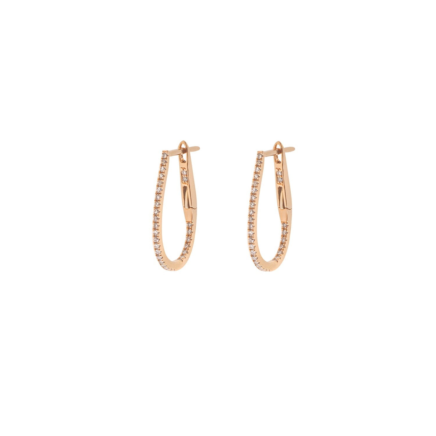 Diamond Hoop earrings. Hoop earrings. Gold hoop earrings. Gold and Diamond hoop earrings. Easy to wear hoops. Diamond hoops. Diamond earrings for gift. Χρυσοί κρίκοι. Διαμαντένιοι κρίκοι. Κρίκος με διαμάντια. Σκουλαρίκια κρίκοι. Σκουλαρίκι για δώρο. Fine jewelry. Anatol. Kifissia. Golden Hall. Athens.