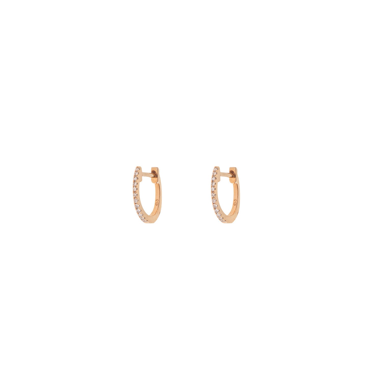 Diamond Hoop earrings. Hoop earrings. Gold hoop earrings. Gold and Diamond hoop earrings. Easy to wear hoops. Diamond hoops. Diamond earrings for gift. Χρυσοί κρίκοι. Διαμαντένιοι κρίκοι. Κρίκος με διαμάντια. Σκουλαρίκια κρίκοι. Σκουλαρίκι για δώρο. Fine jewelry. Anatol. Kifissia. Golden Hall. Athens.