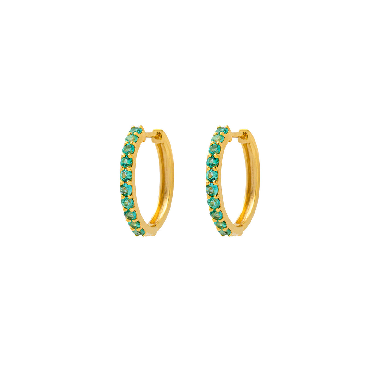 Diamond Hoop earrings. Hoop earrings. Gold hoop earrings. Gold and Diamond hoop earrings. Easy to wear hoops. Diamond hoops. Diamond earrings for gift. Χρυσοί κρίκοι. Διαμαντένιοι κρίκοι. Κρίκος με διαμάντια. Σκουλαρίκια κρίκοι. Σκουλαρίκι για δώρο. Fine jewelry. Anatol. Kifissia. Golden Hall. Athens. Emerald Hoops.