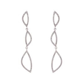 Diamond earrings. Gift earrings. Perfect earring for present. Precious stone earrings. Anatol jewelry. Fine Jewelry. Golden Hall. Kifissia. Σκουλαρίκια με διαμάντια. Σκουλαρίκια για δώρο. Κρεμαστά σκουλαρίκια. Ζαφείρια. Ρουμπίνια. Σμαράγδια. Athens.