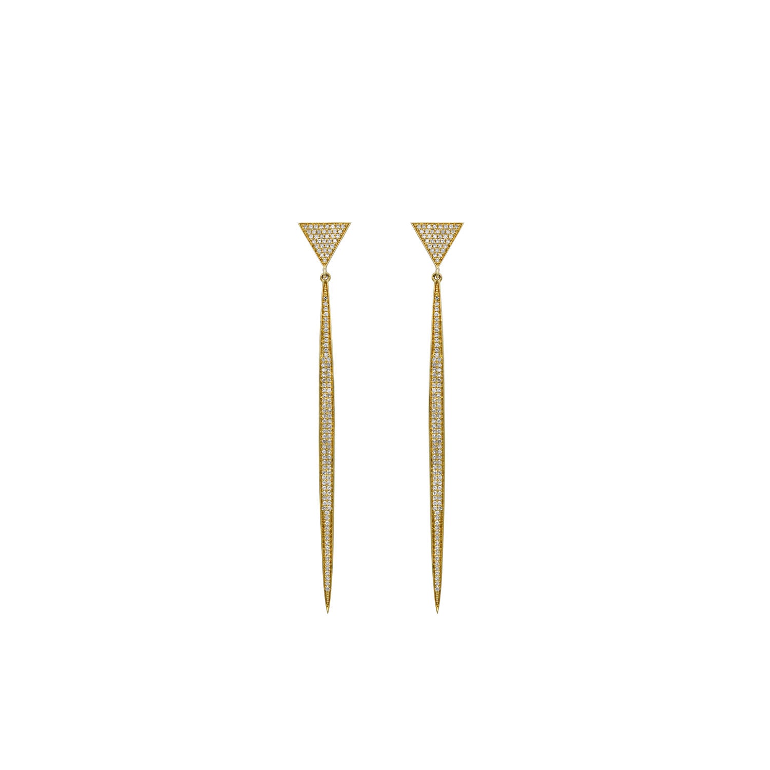 Fine Jewelry Earring. Diamond Earring. Gold and diamond earring. High end jewelry earring. Expensive jewelry. Anatol jewelry. Kifissia. Golden Hall. Χρυσά κοσμήματα. Κοσμήματα Κηφισιά. Σκουλαρίκι με διαμάντια. Σκουλαρίκι με μπριγιάν. Ακριβό σκουλαρίκι. Χρυσό σκουλαρίκι. Triangles earrings.