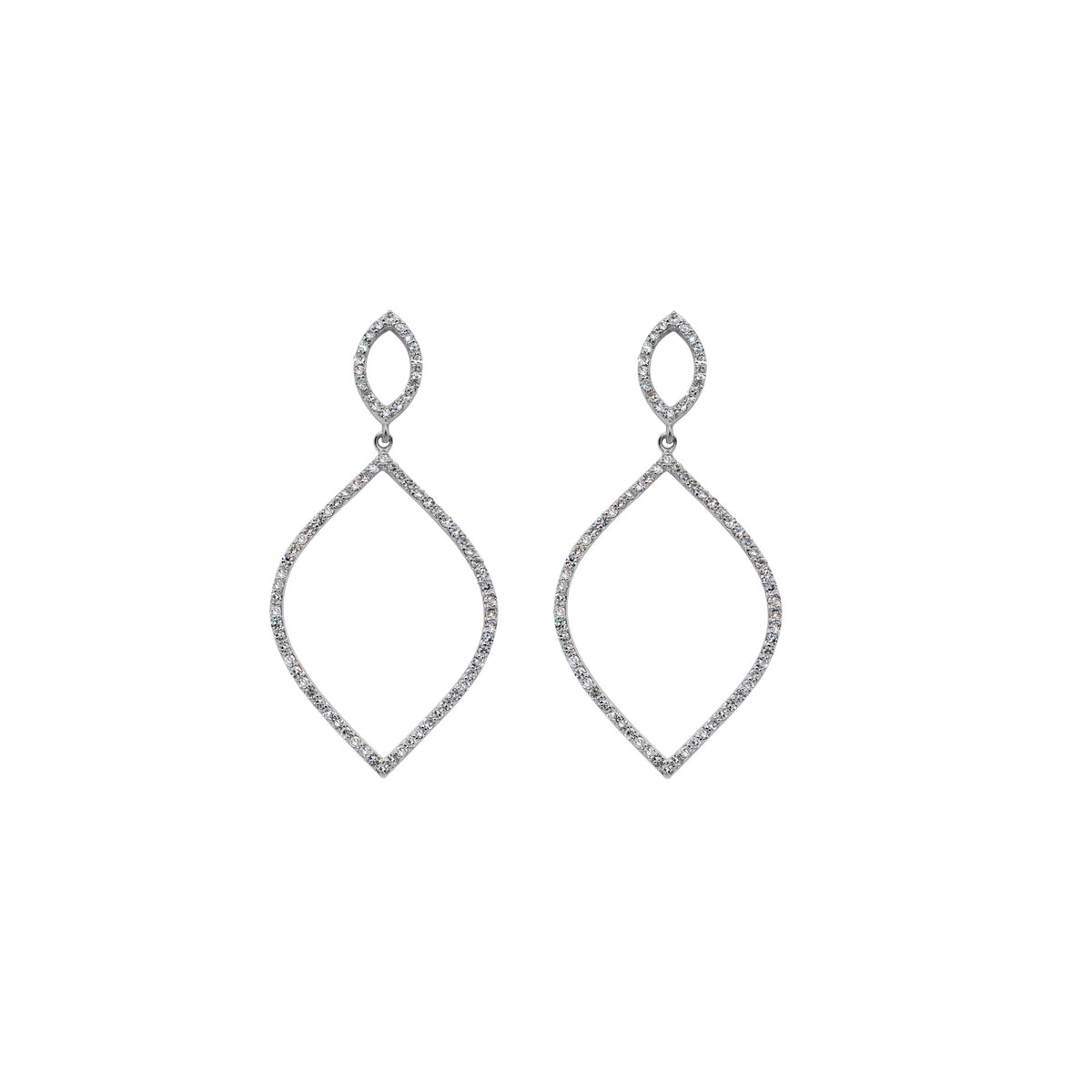 Diamond Earrings. Earring for Gift. Stud Earring. Anatol. Gift. Everyday earring. Easy to wear earring. Sparkly earring. Anatol Jewelry. Fine Jewelry. Golden Hall. Kifissia. Χρυσό σκουλαρίκι. Σκουλαρίκι καρφωτό. Σκουλαρίκι με διαμάντια. Χρυσά κοσμήματα. Κοσμήματα Κηφισιά. Σκουλαρίκι με μπριγιάν.