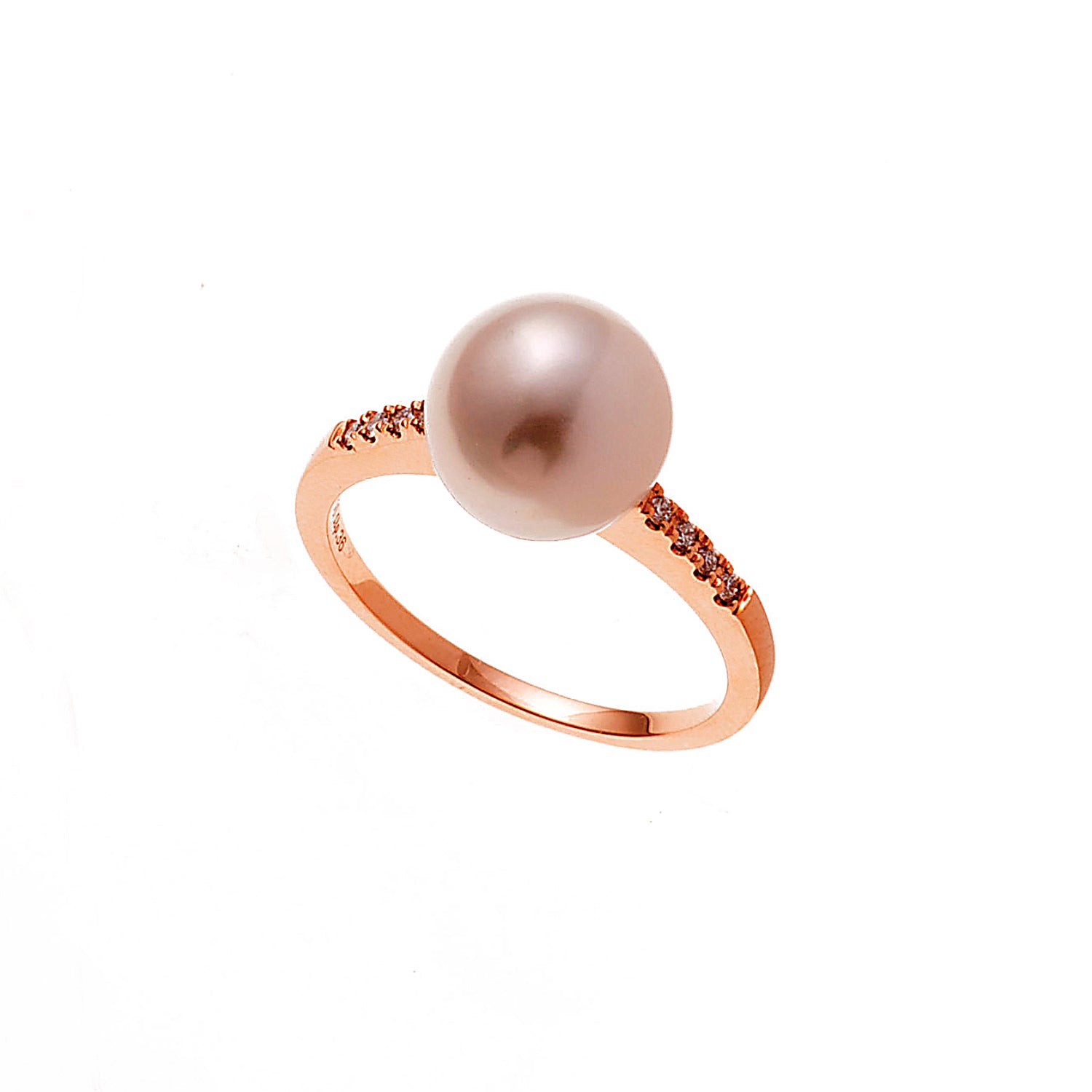 Pearl Ring. Diamond and pearl ring. Fresh water pearl. Pearl ring for gift. Anatol jewellery. Δαχτυλίδι με μαργαριτάρι. Δαχτυλίδι με πέρλα. Δαχτυλίδι με μπριγιάν. Δαχτυλίδι με μαργαριτάρι και διαμάντια. Κοσμήματα Κηφισιά. Κοσμήματα Αθήνα. Χρυσά κοσμήματά.  